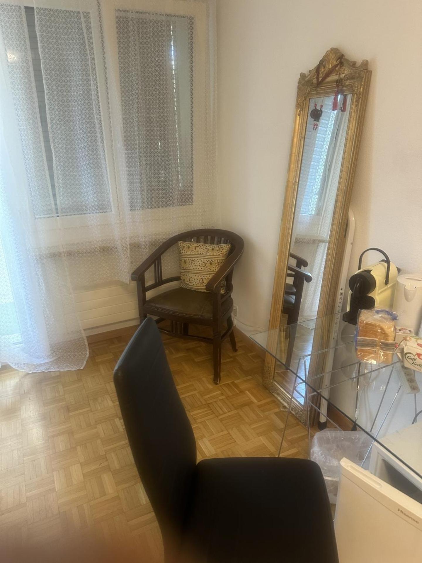 Schoenes Zimmer In Der City Basilea Esterno foto
